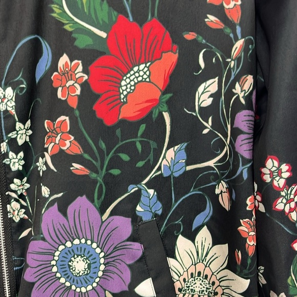 Chico’s Women Bomber Jacket 1 (8-10) Black Red Floral  Polka Dots Reversible EUC - Picture 8 of 14